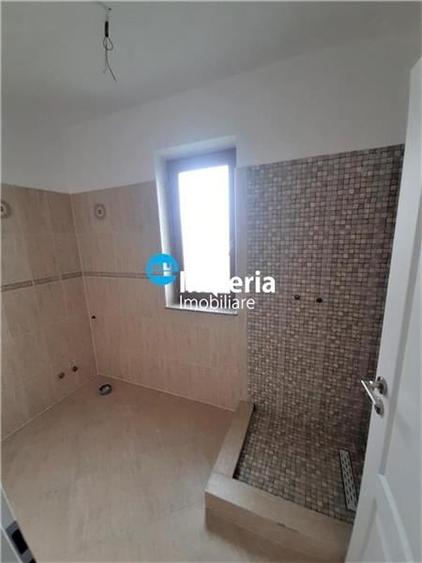 Duplex cu 5 camere cu Canalizare în Lunca Cetățuii