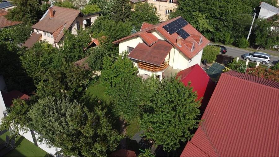 Casă cu 4 camere în Lipovei