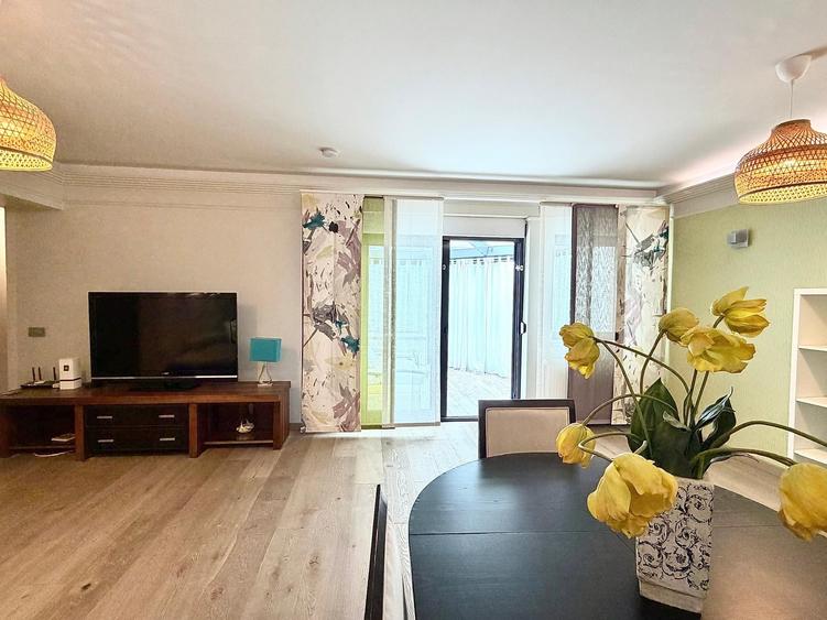 Apartament cu 3 camere decomandat în Grădina Icoanei