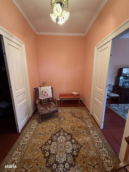 Casă cu 2 camere în Central