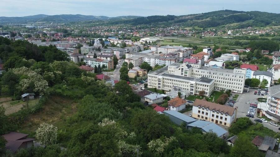 Teren de 3049 mp, în Central