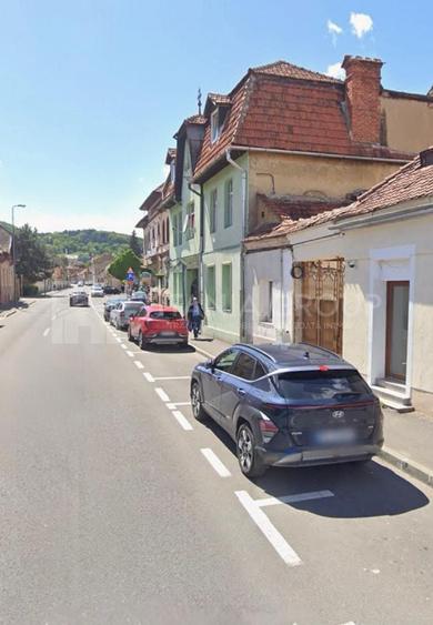 Birou, de 55 mp, în Central