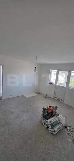 Apartament cu 3 camere, 61 mp utili, zona Micro 11 - 3