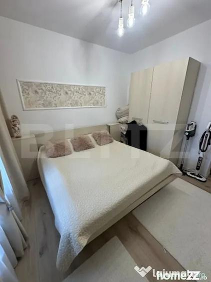 Apartament cu 3 camere decomandat în Plopilor