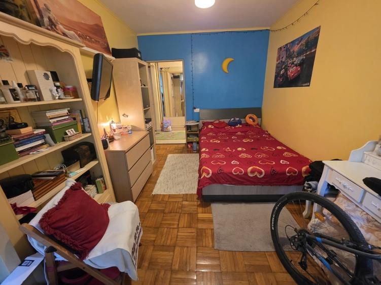 Apartament cu 3 camere semidecomandat în Baba Novac