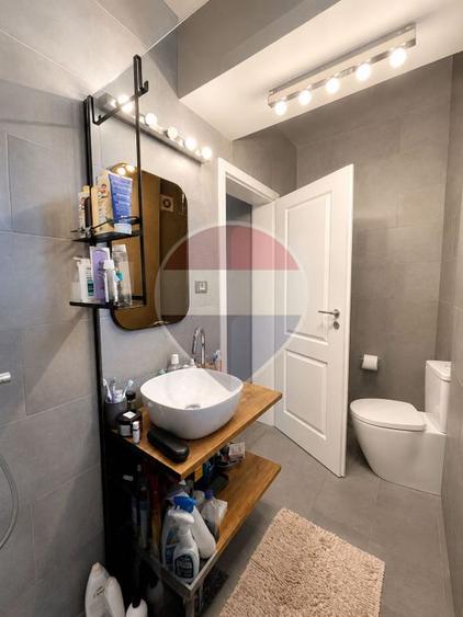 Apartament cu 2 camere semidecomandat, mobilat în Muncii