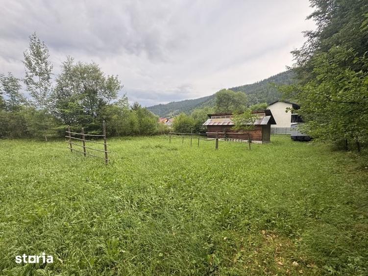 Teren de 2000 mp, în Central