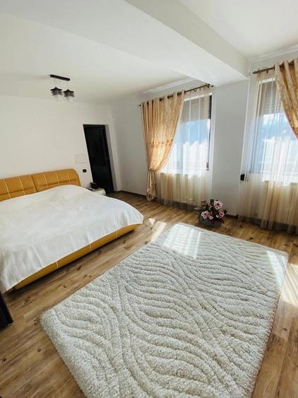 Casă cu Teren 400 Mp în Central