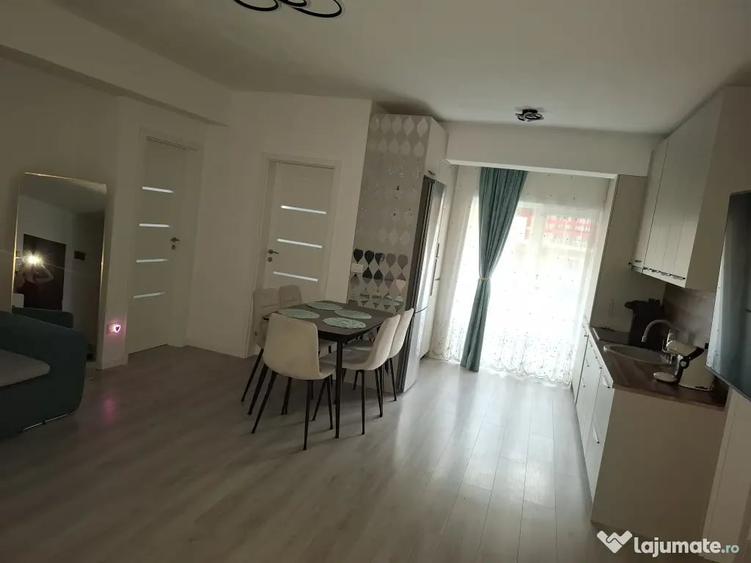 Apartament cu 3 camere decomandat în Vest