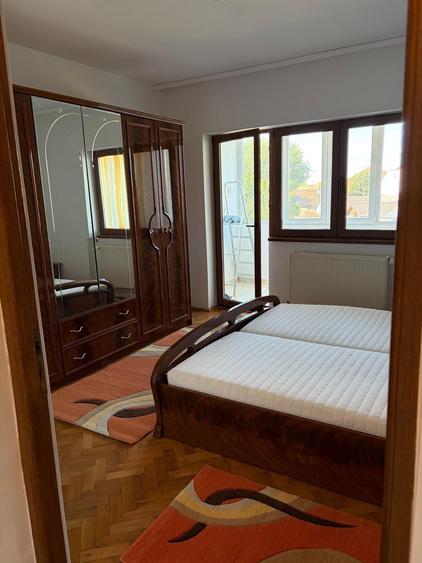 Apartament cu 4 camere decomandat în Exterior Vest
