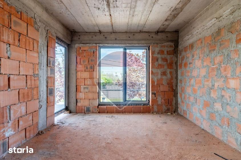 Casă cu 5 camere cu Teren 264 Mp în Central
