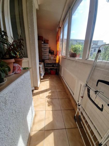 Apartament cu 2 camere semidecomandat în Baba Novac