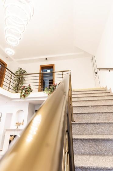 Pensiune Turistica cu Sala de Mese + Casa de Locuit in Cristesti - 15