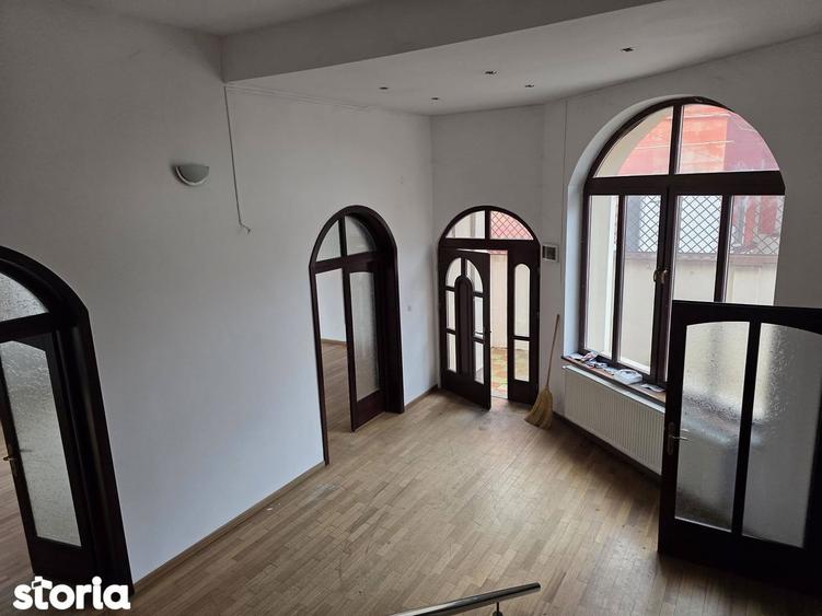Inchiriere casa /birou/sediu firma ,ultracentral, str. Sulyok Istvan - 4