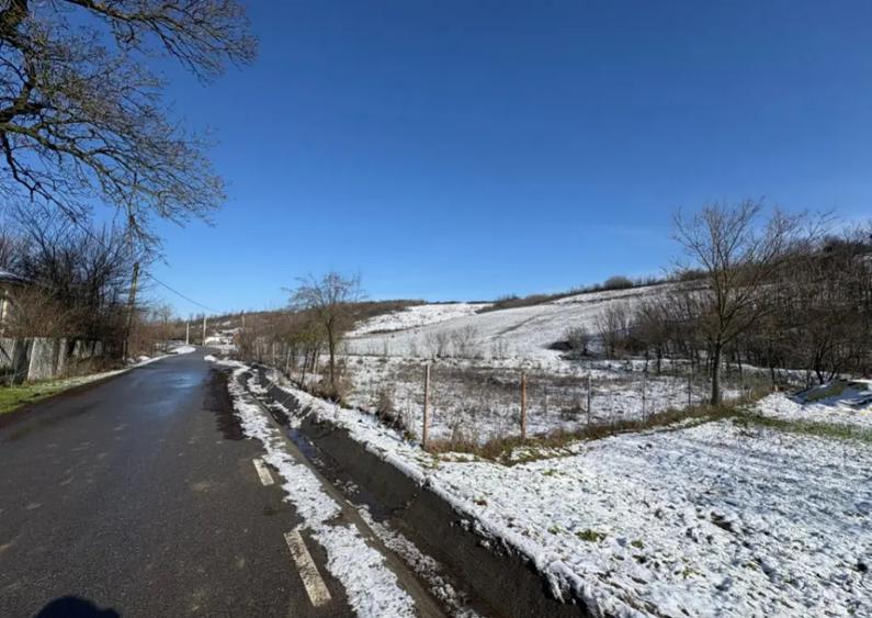 Teren intravilan 1.000 mp imprejmuit Lunc?oru, comuna - 1