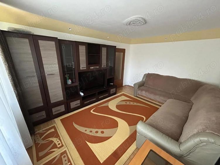 Inchiriez apartament cu 2 camere, decomandat - 2