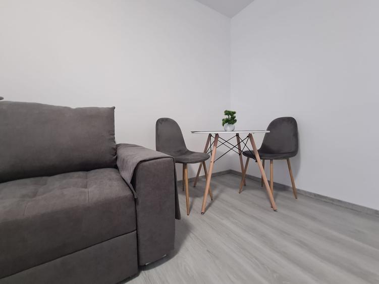 Garsoniera decomandata 4 min M 1 Decembrie DB1328 - 3