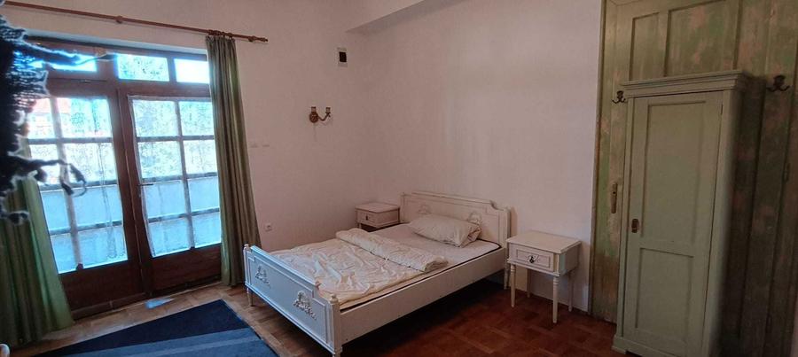 Inchiriez central garsoniera camera cu terasa in casa str Iorga - 2