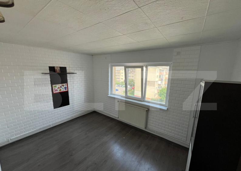 Apartament de vanzare, cu 2 camere, 54 mp, zona Micro 11 - 4