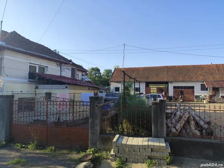 Casa ?i gradina de vanzare in Silva?u de Jos - Ha?eg HD. Rog citi?i descriere anun?ului ! 75 000 EU - 2