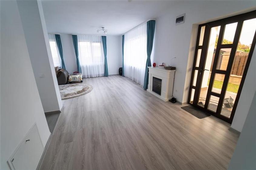 Casa standarde ridicate, la cheie  , 4 + camere, cu garaj atasat de casa si 410 - 7