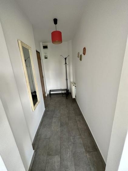 Romana / 3 min metrou / Centrala propie / Studio renovat / - 10