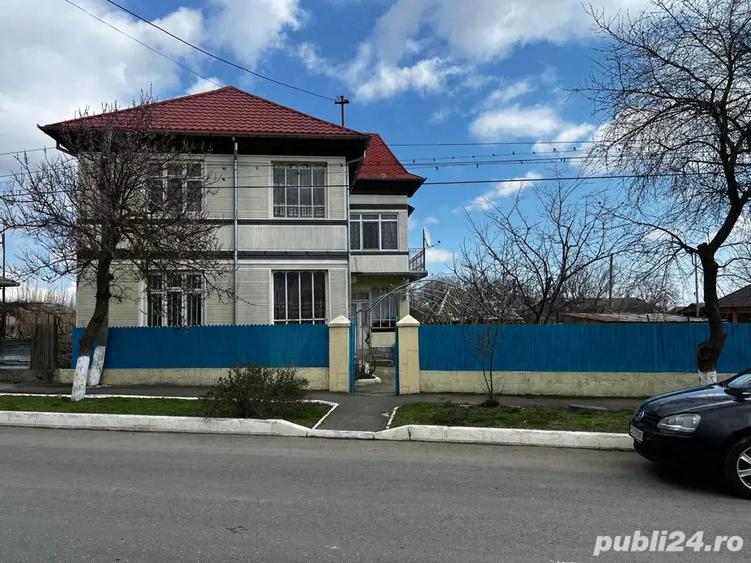 Casa etaj + gradina - zona turistica Jurilovca - 2