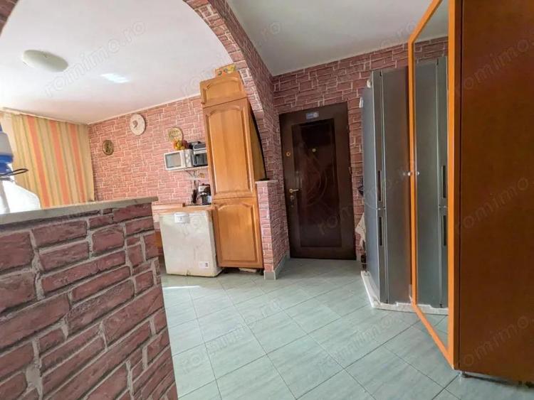 Nord - Parc, Apartament 3 camere decomandat, etaj 2/4, bloc 1984 - 3