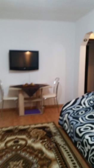 Inchiriez garsoniera - 3