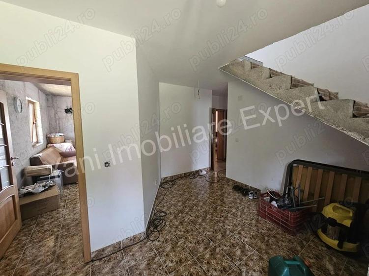 Casa de vanzare in comuna Albe?tii de Arge?, jude? Arge?. - 12