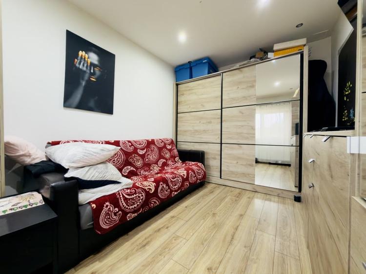 Garsoniera 20mp, mobilata utilata, centrala proprie, zona Buziasului - 3