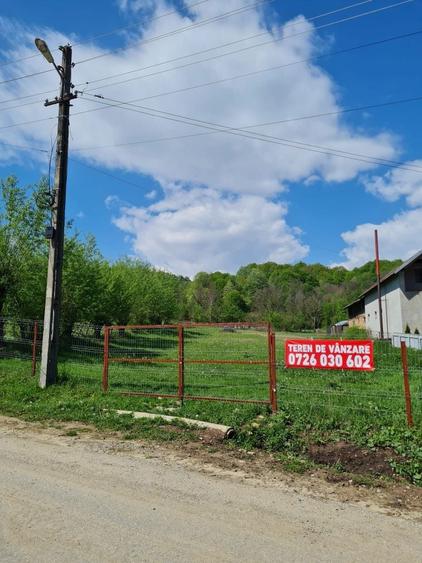 Teren intravilan de vanzare - 8