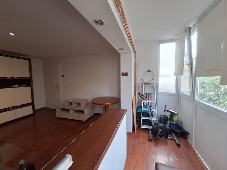 Apartament cu 3 camere semidecomandat, mobilat în Șagului