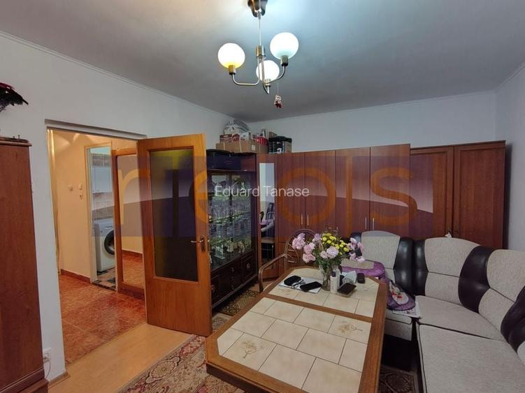 VANZARE 2 CAMERE I DECOMANDAT I HANUL DRUMETULUI - DRUMUL TABEREI