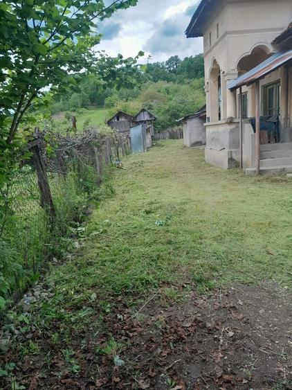 CASA CU TEREN 5.148 MP Berlesti, Sat Parau Viu, Jud. Gorj - 3