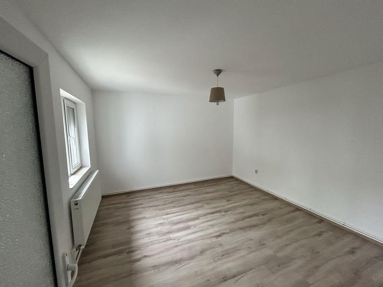 Casa zona Kaufland strada Bujorului - 4