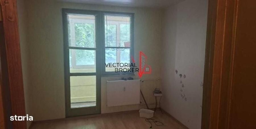 Apartament 3 camere Dristor Rimnicu Sarat - 1