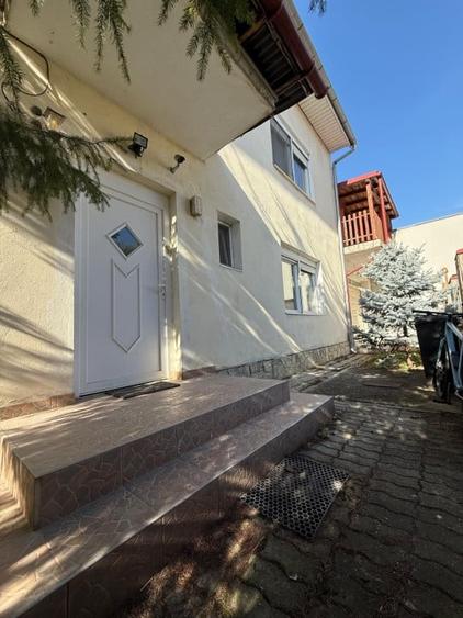 Casa individuala, 7 camere, parter+mansarda, 220 mp - Braytim - 2