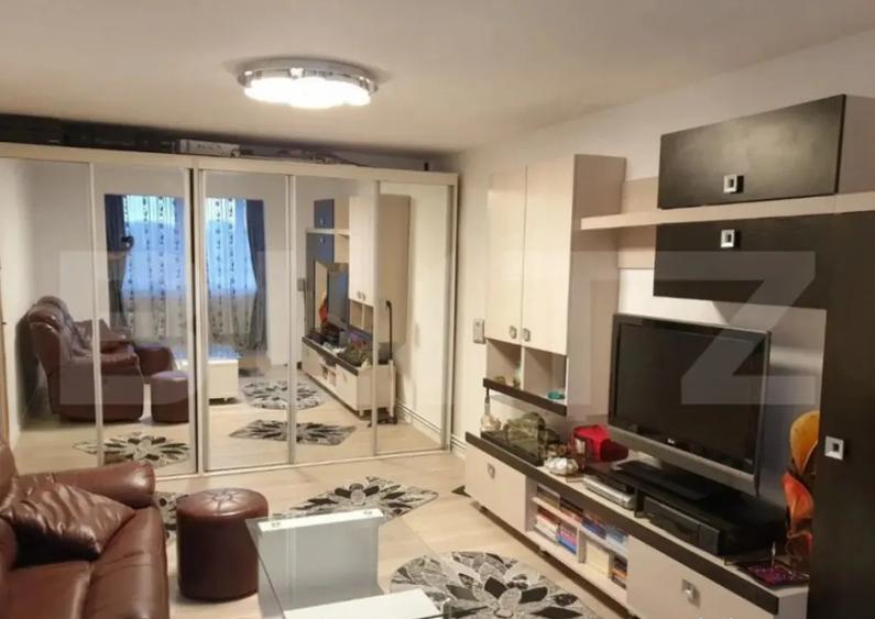 De vanzare apartament 4 camere (cartier Tractorul) - 5