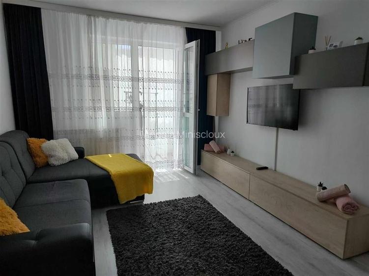 Apartament cu 3 camere decomandat în Astra Apartament cu 3 camere decomandat în Astra