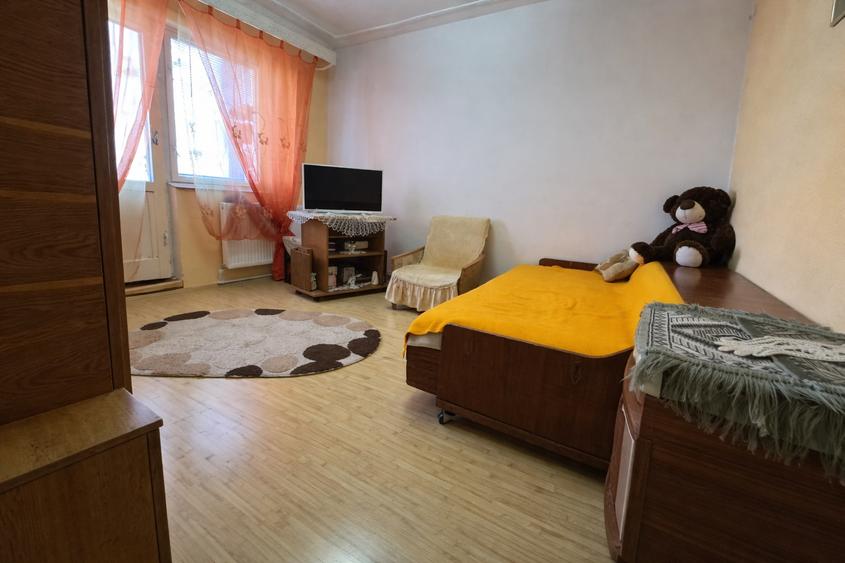 🏠 Apartament 2 Camere Decomandat – Micro 20, Galați (Etaj 4/4 cu Pod) - 4