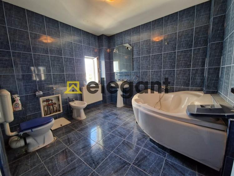 Casa D+P+1E+M si spatiu S+P, 862 mp, teren 690 mp, Piata Chiriac - 15