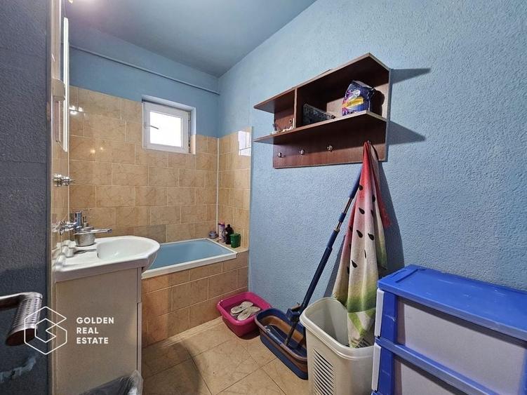 Apartament cu 5 camere ,Micalaca, zona 300 - 4