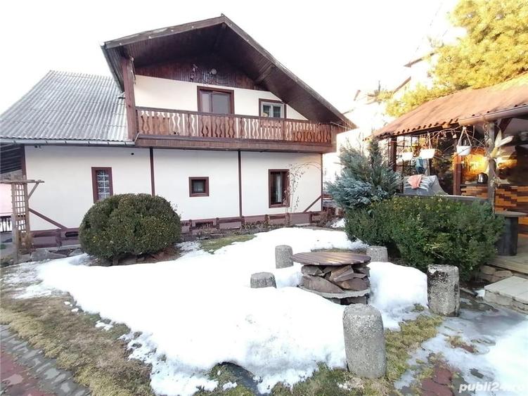 Casă cu 5 camere cu Teren 550 Mp în Central