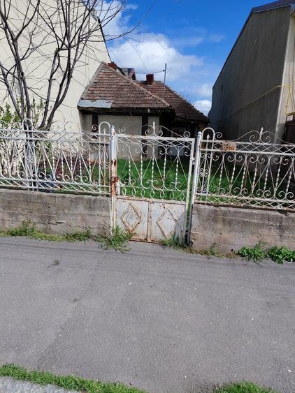 Cota 3/4 casa si teren centru vechi Calarasi - 2