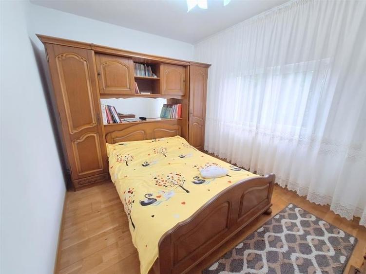 Apartament  2 camere semidecomandat, mobilat si utilat, zona Narcisa - 10