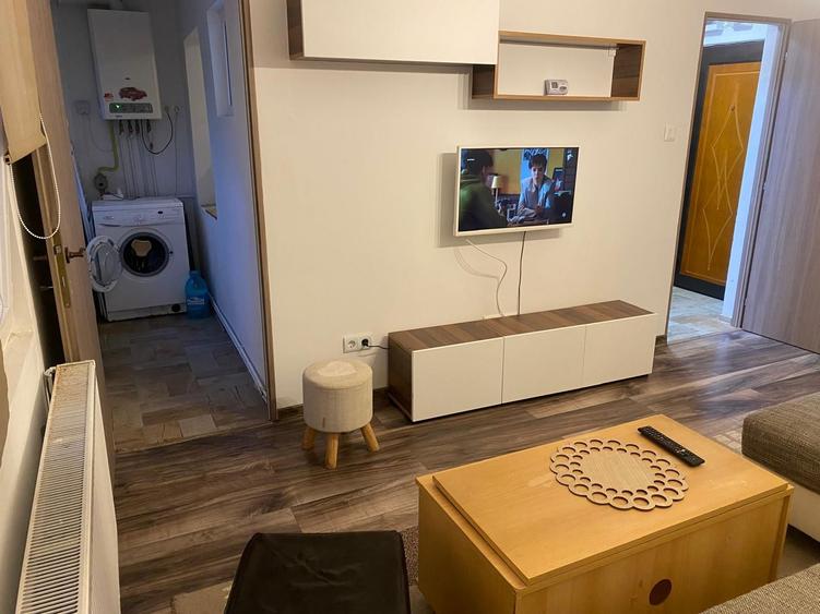 Inchiriez garsoniera in Resita zona Renk pe termen lung tel zero 746noua88299 - 3