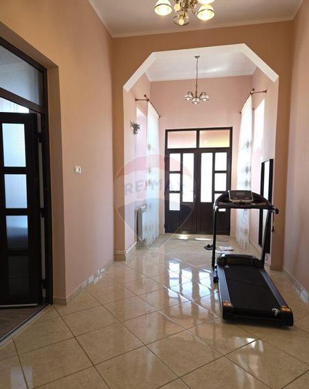 Locuin?a istorica, Comision 0% - 1