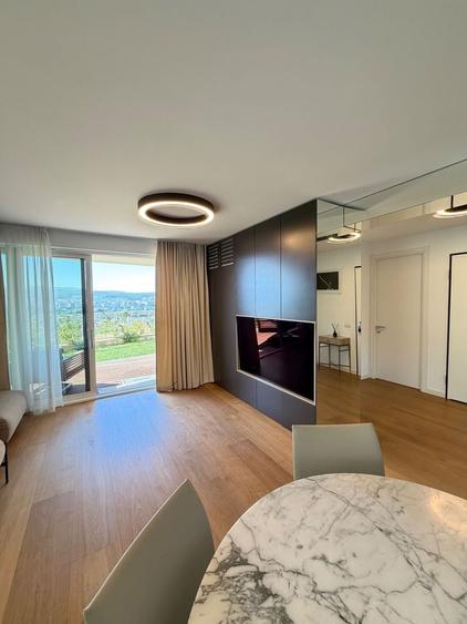 Apartament cu 3 camere semidecomandat, mobilat în Gruia