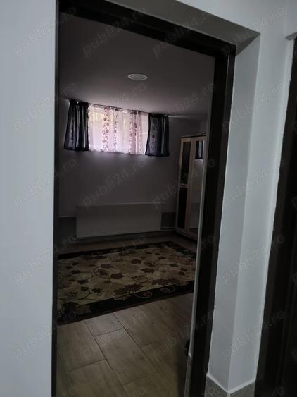 Vand garsoniera 28mp capat 36 Tractorul demisol bloc 9 ani - 1